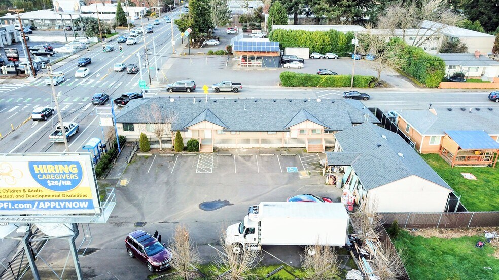 More Photos Of 12208-12222 SE Market St, Portland Office For Lease