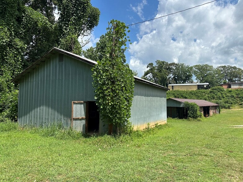 More Photos Of 431 Grove St N, Dahlonega Industrial For Lease
