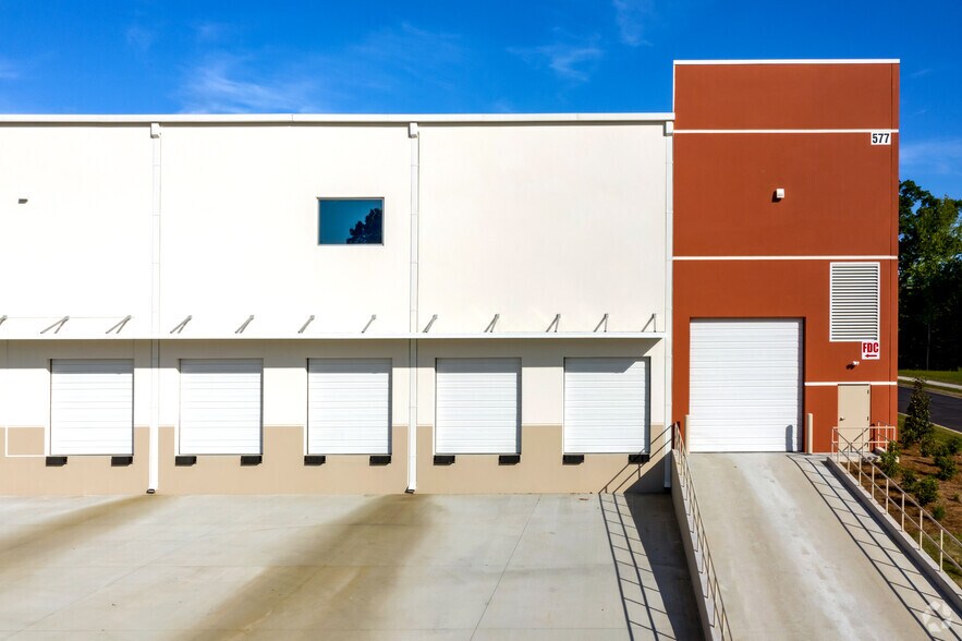 More Photos Of 577 Cel-River Rd, Rock Hill Warehouse For Lease
