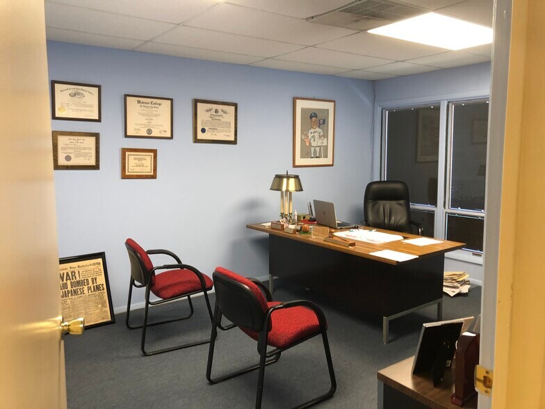 More Photos Of 170 Changebridge Rd, Montville Office For Sale