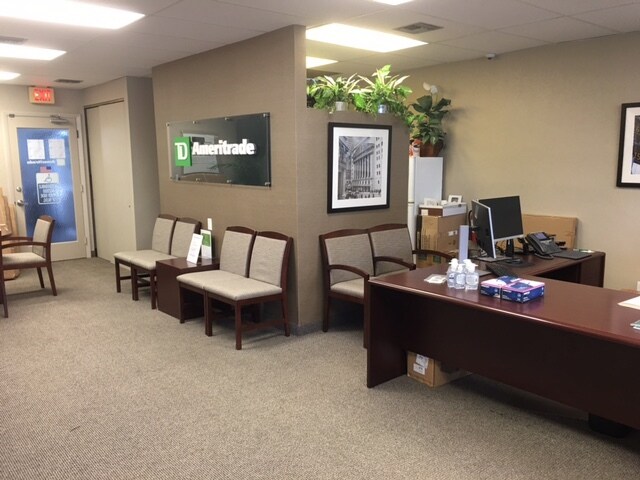 More Photos Of 505 Beachland Blvd, Vero Beach Office For Lease