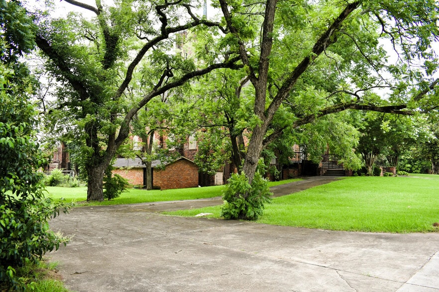 More Photos Of 3481 S Court St, Montgomery Religious Facility For Sale