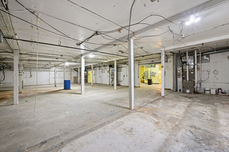 More Photos Of 3100 Blake St, Denver Storefront For Sale