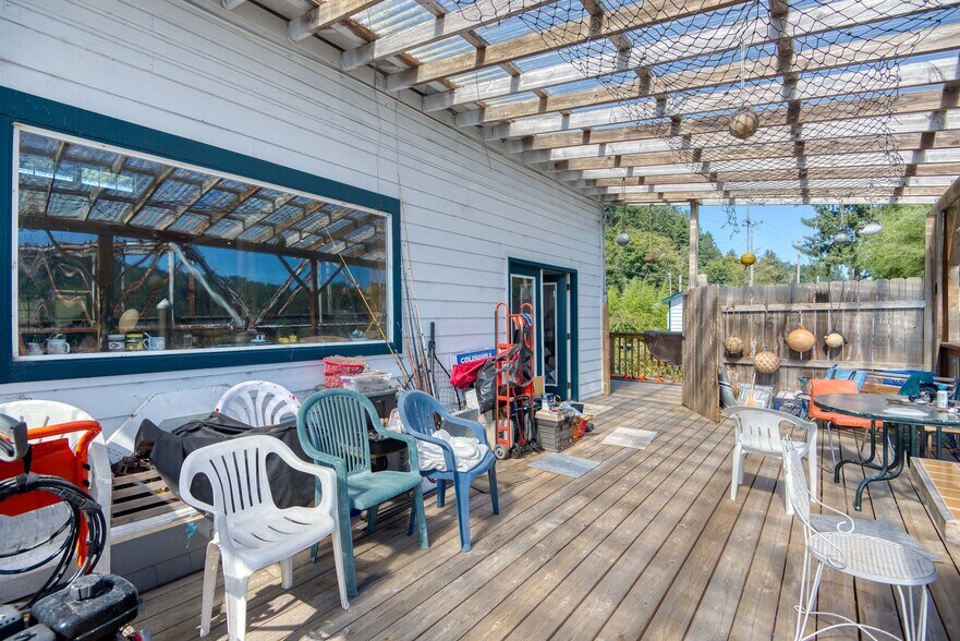 More Photos Of 6750 Or-126 Hwy, Florence Marina For Sale