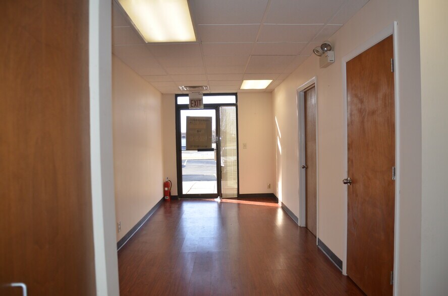More Photos Of 4255 Westbrook Dr, Aurora Medical For Lease