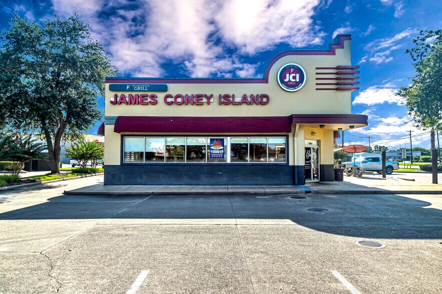 More Photos Of 3803 Spencer Hwy, Pasadena Restaurant For Lease