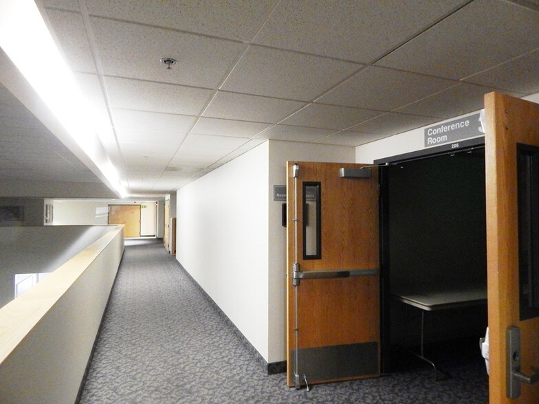 More Photos Of 2475 NW Stewart Pky, Roseburg General Retail For Lease