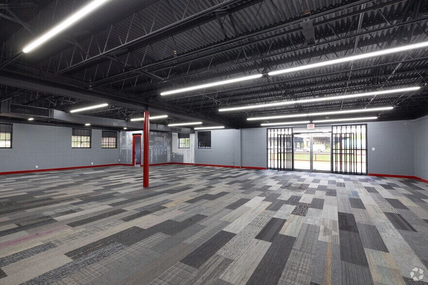 More Photos Of 3404 Moffett Rd, Mobile Distribution For Lease