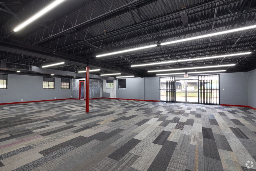 More Photos Of 3404 Moffett Rd, Mobile Distribution For Lease