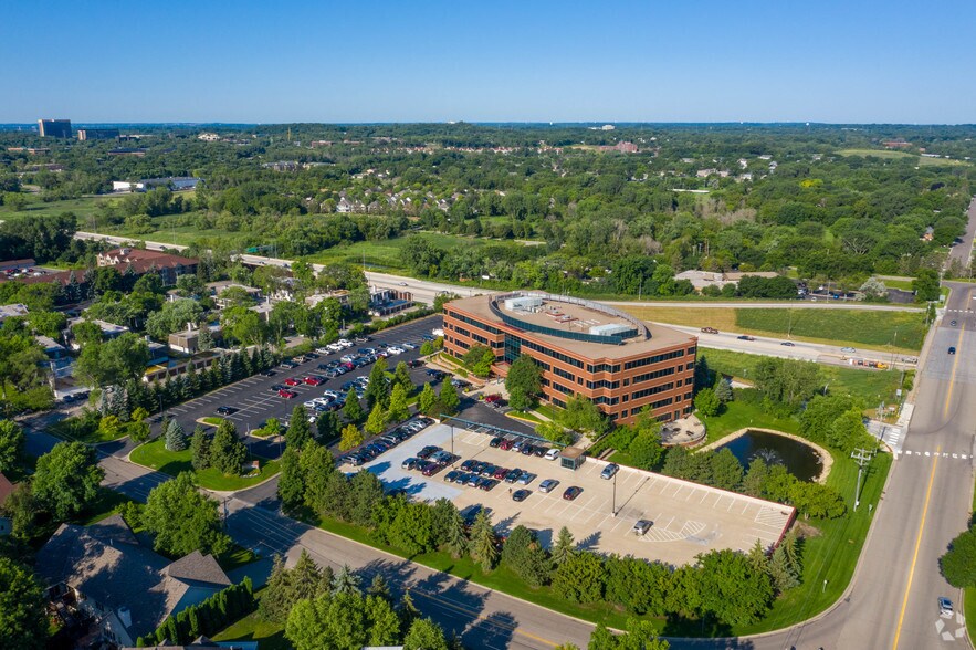 More Photos Of 5050 Lincoln Dr, Edina Office For Lease