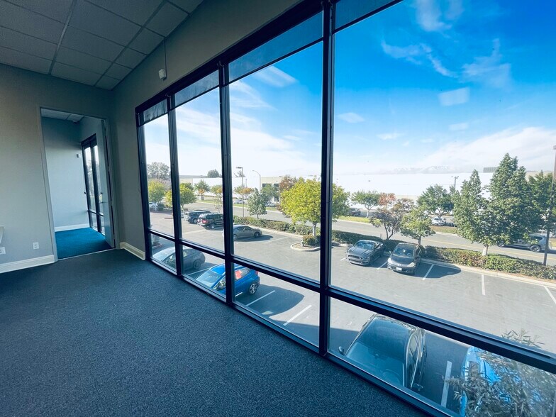 More Photos Of 1750 California Ave, Corona Unknown For Lease