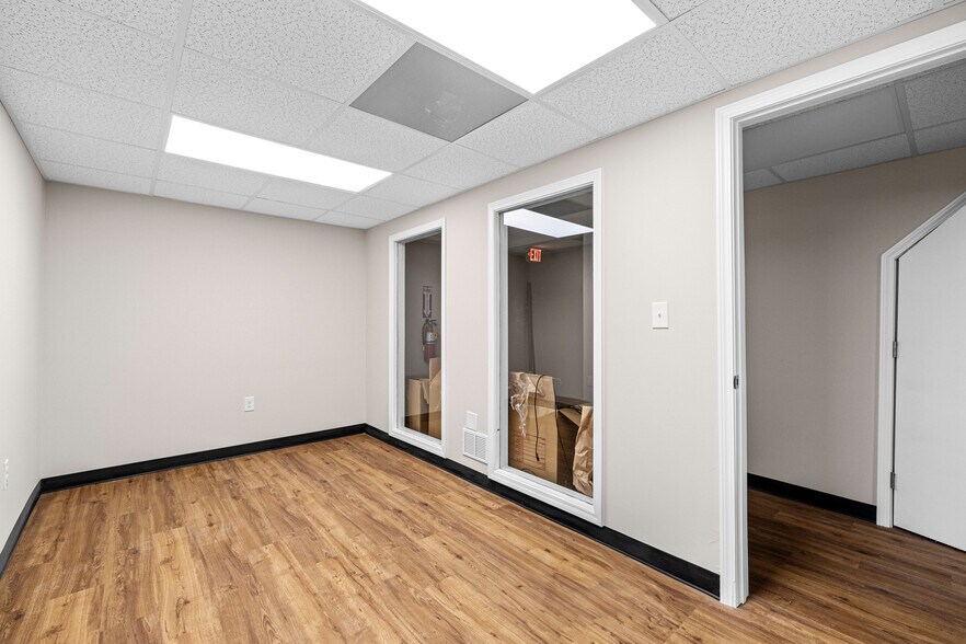 More Photos Of 2615 Sandy Plains Rd, Marietta Medical For Sale