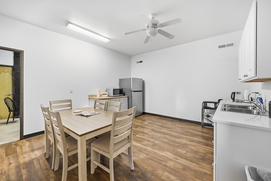 More Photos Of 1435 NE 4th St, Bend Office For Lease