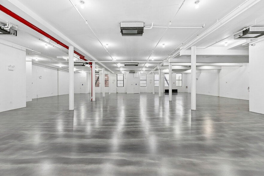 More Photos Of 13-17 Crosby St, New York Office For Lease