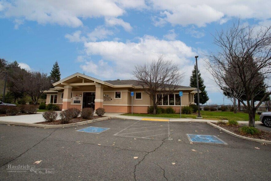 More Photos Of 2216 Buenaventura Blvd, Redding Medical For Sale