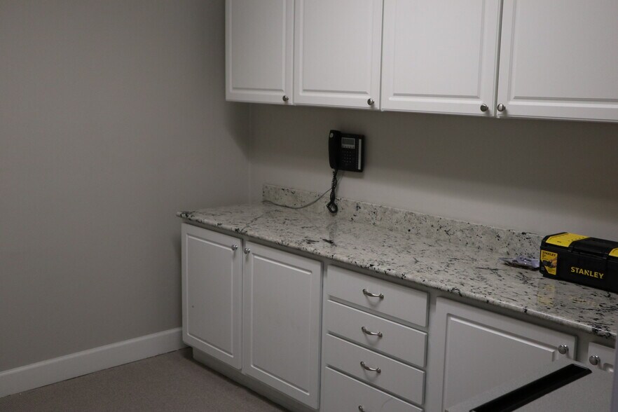 More Photos Of 2344 Centerville Rd, Tallahassee Medical For Lease
