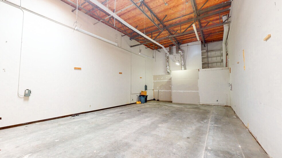 More Photos Of 29033 Avenue Sherman, Valencia Loft Creative Space For Sale