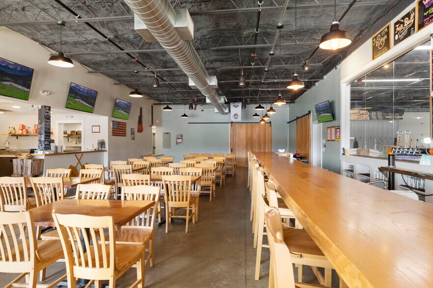 More Photos Of 8 Somersworth Plz, Somersworth Storefront For Sale