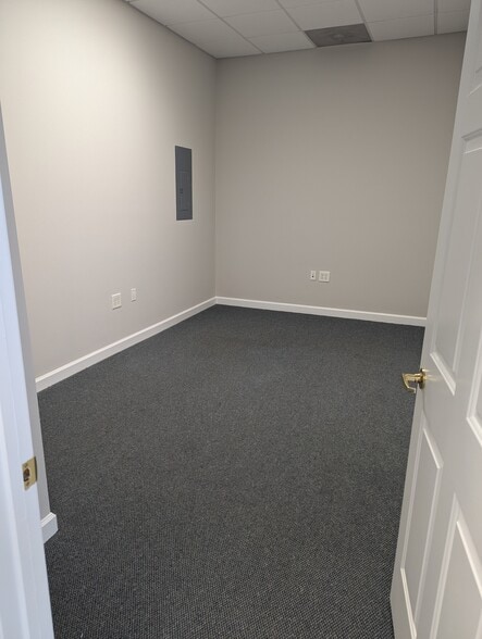 More Photos Of 2000 Bearcat Way, Morrisville Research And Development For Lease