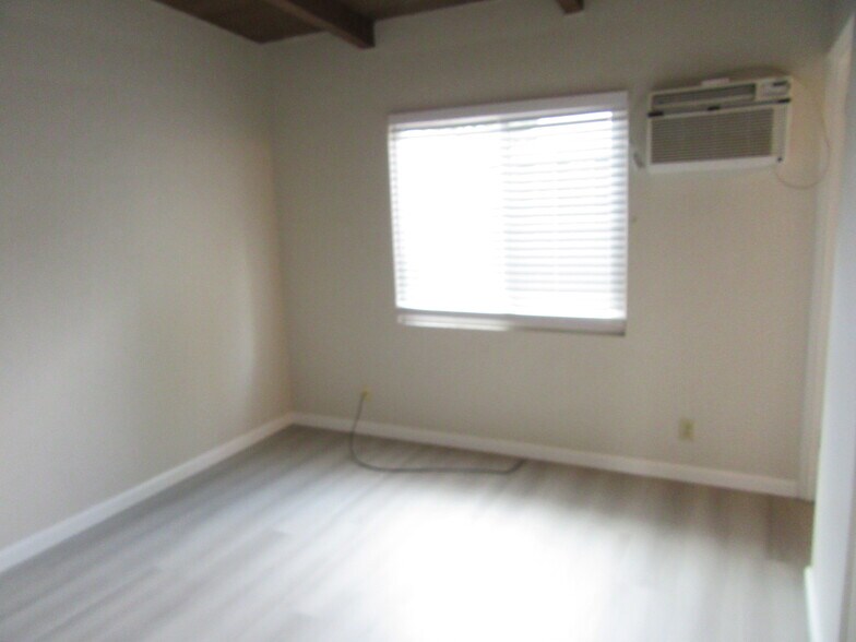 More Photos Of 310 Gladys Ave, Mountain View Apartments For Sale