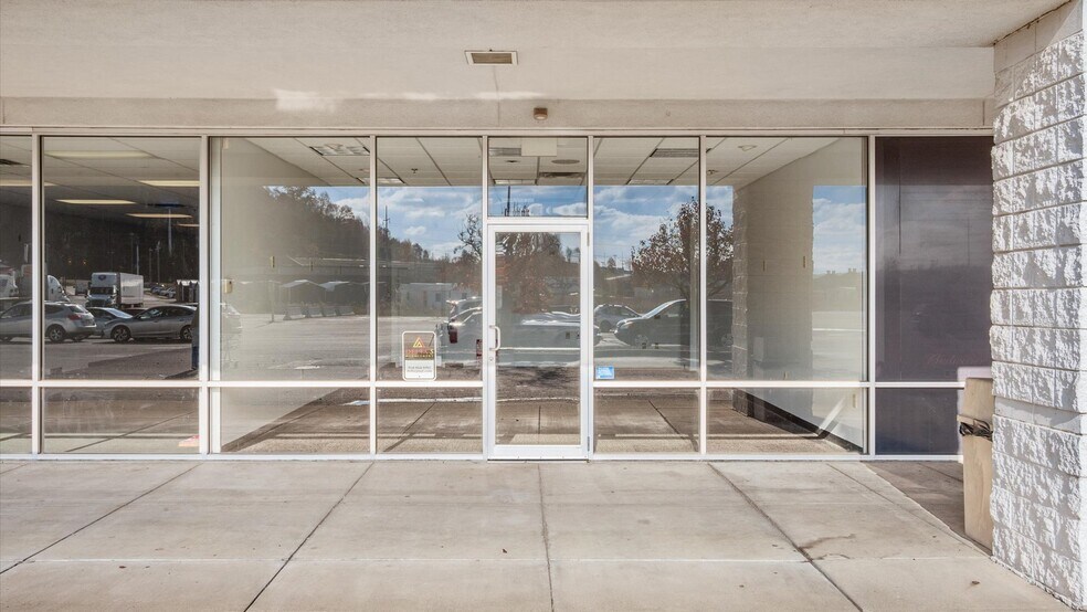 More Photos Of 61600-61690 Southgate Rd, Cambridge Unknown For Lease