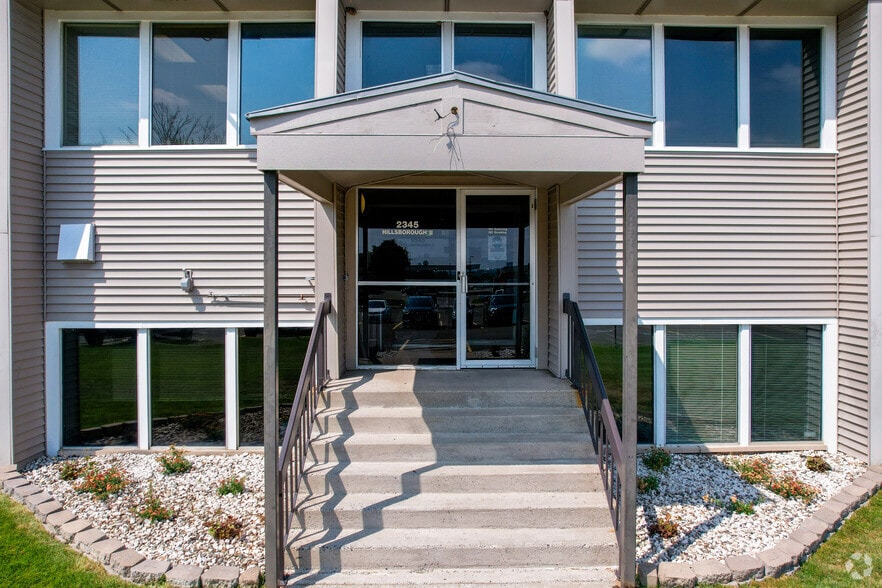 More Photos Of 2345 Rice St, Roseville Medical For Lease