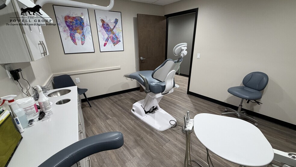 More Photos Of 2615 W 24th St, Plainview Medical For Sale