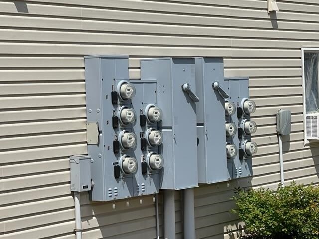 More Photos Of 500 E Division St, Kenmare Apartments For Sale