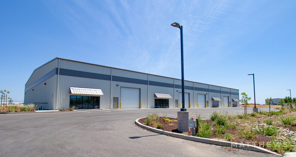More Photos Of 150 Hawk Dr, Merced Warehouse For Lease
