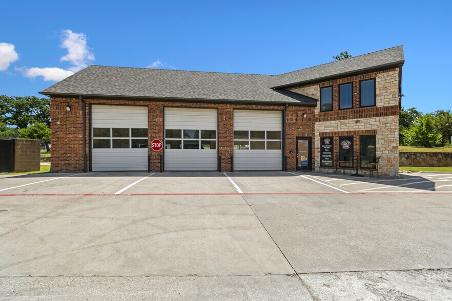 More Photos Of 1657 Keller Pky, Keller Auto Repair For Lease