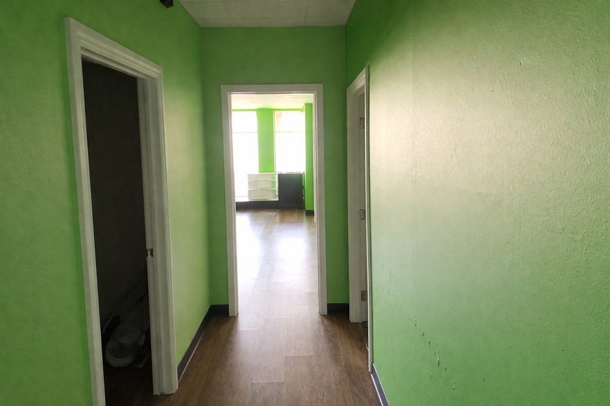 More Photos Of 5804-5814 NW 63rd St, Oklahoma City Unknown For Lease