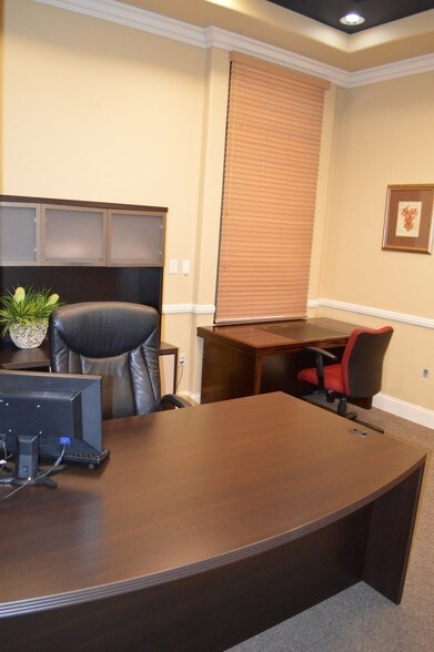 More Photos Of 2820 S Jones Blvd, Las Vegas Office For Sale