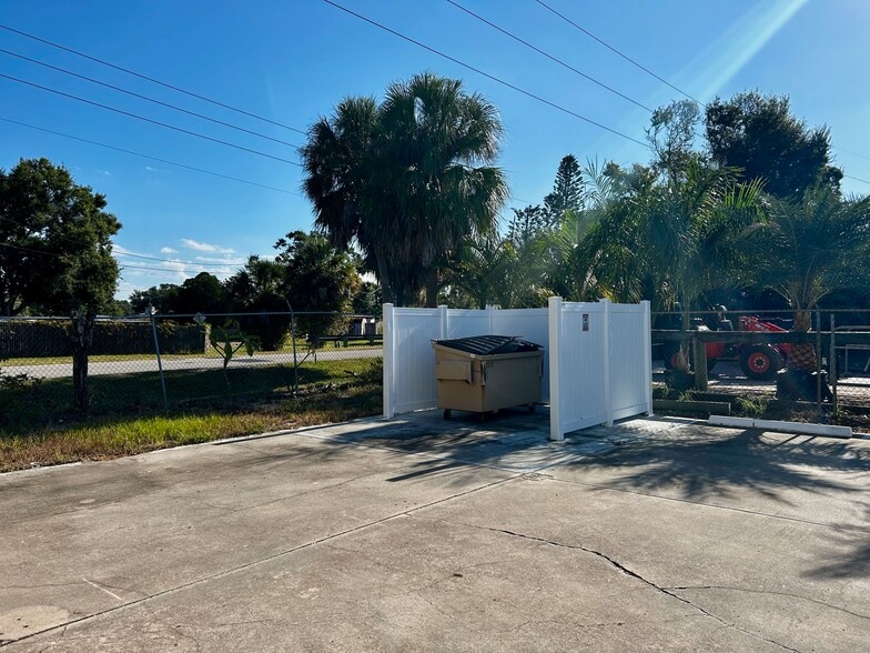 More Photos Of 3237 N Tyrone Blvd, Saint Petersburg Auto Repair For Sale