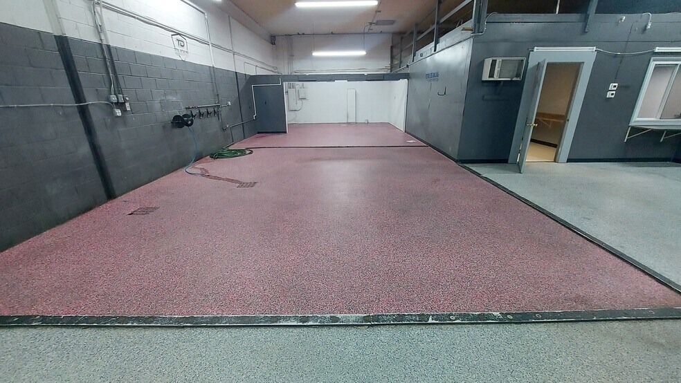 More Photos Of 581 W High St, Pottstown Service For Lease