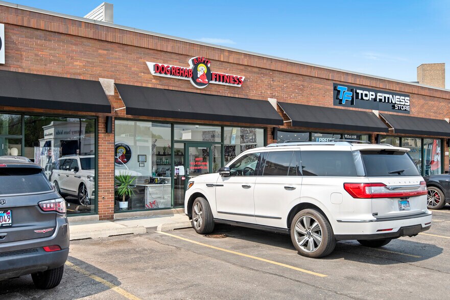 More Photos Of 2070-2112 N Clybourn Ave, Chicago Freestanding For Lease