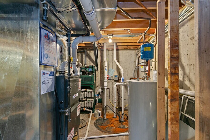 More Photos Of 712 W Main St, West Dundee Medical For Sale