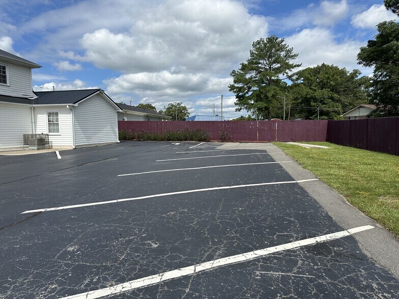 More Photos Of 5440 Yadkin Rd, Fayetteville Medical For Sale