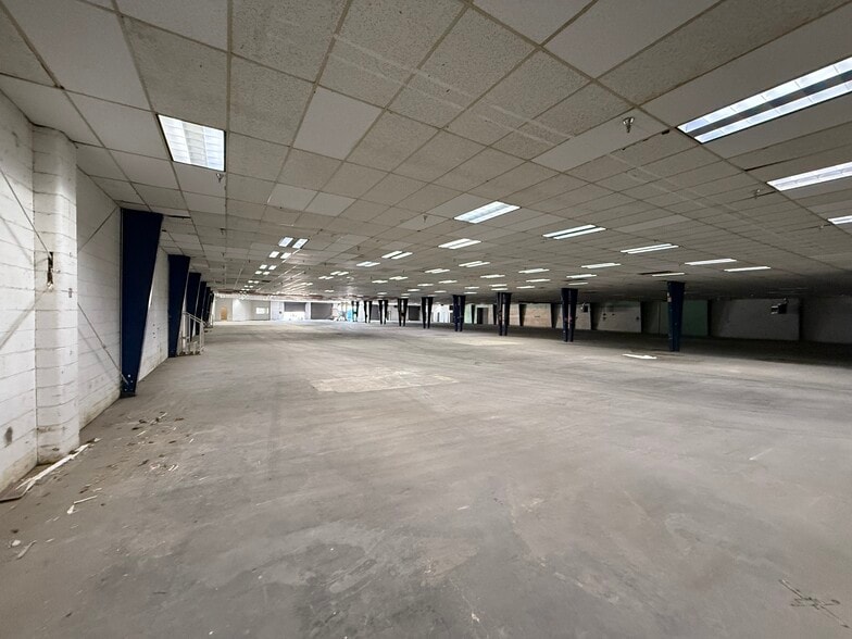 More Photos Of 1049-1051 Eastside Rd, El Paso Distribution For Sale