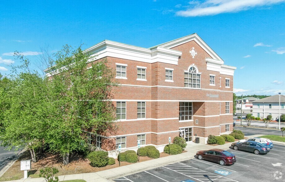 More Photos Of 1540 Purdue Dr, Fayetteville Medical For Lease