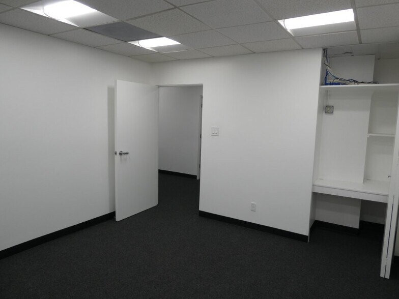 More Photos Of 1756 Flower St, Glendale Office For Lease