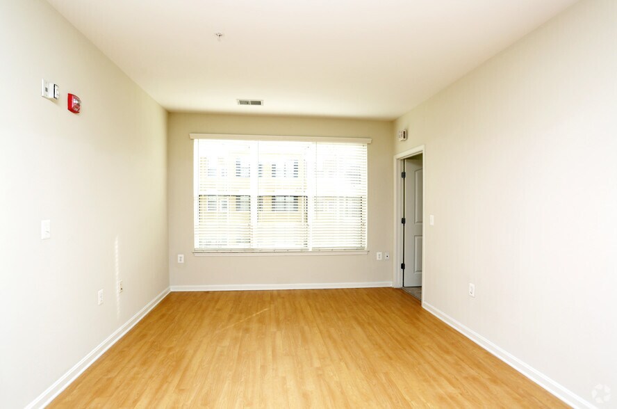 More Photos Of 2300 Washington Pl NE, Washington Apartments For Lease