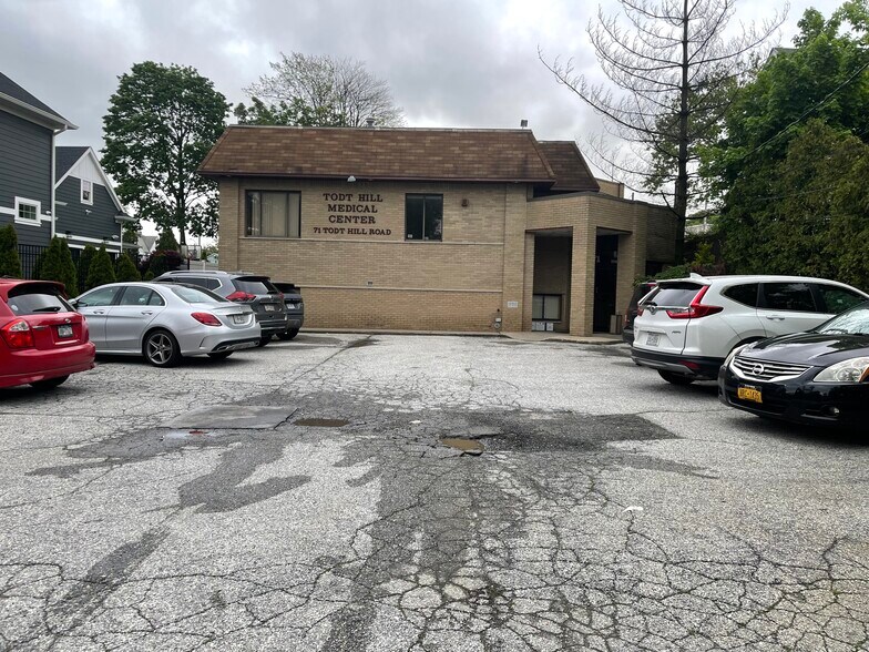 More Photos Of 71 Todt Hill Rd, Staten Island Medical For Lease