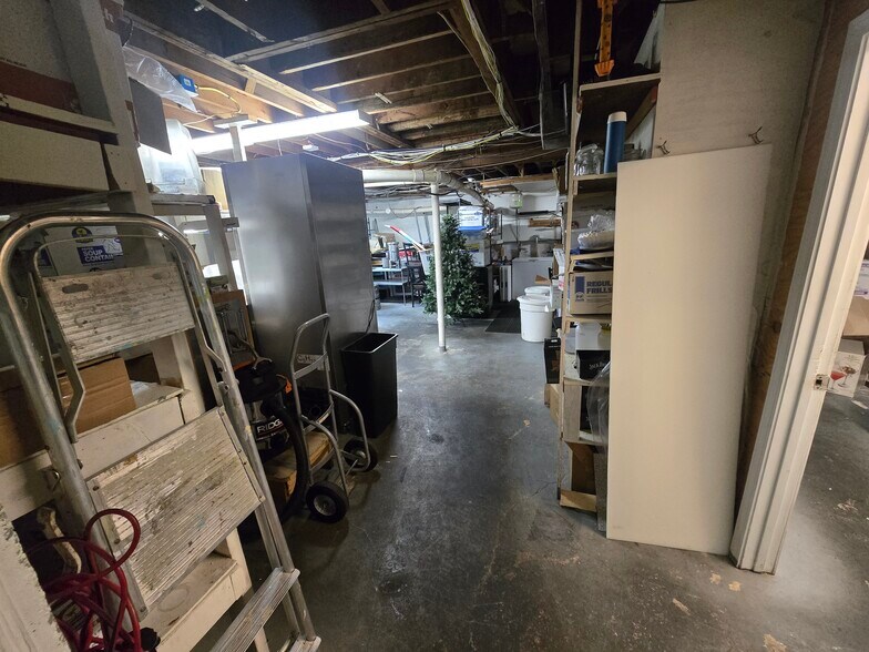 More Photos Of 48 School St, Lincoln Restaurant For Sale