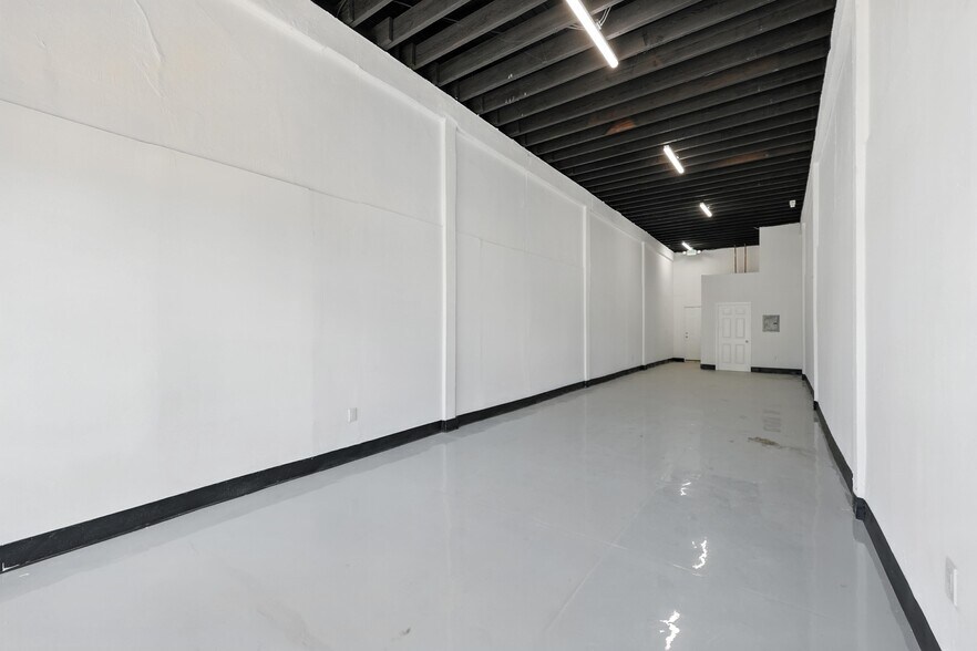 More Photos Of 5404 Western Ave, Los Angeles Storefront Retail Office For Lease