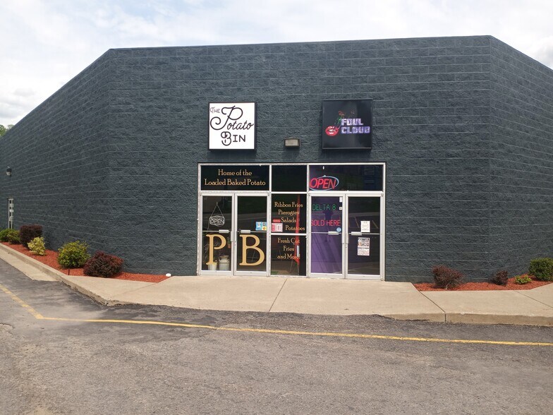 More Photos Of 1489 Milford St S, Clarksburg Office For Lease
