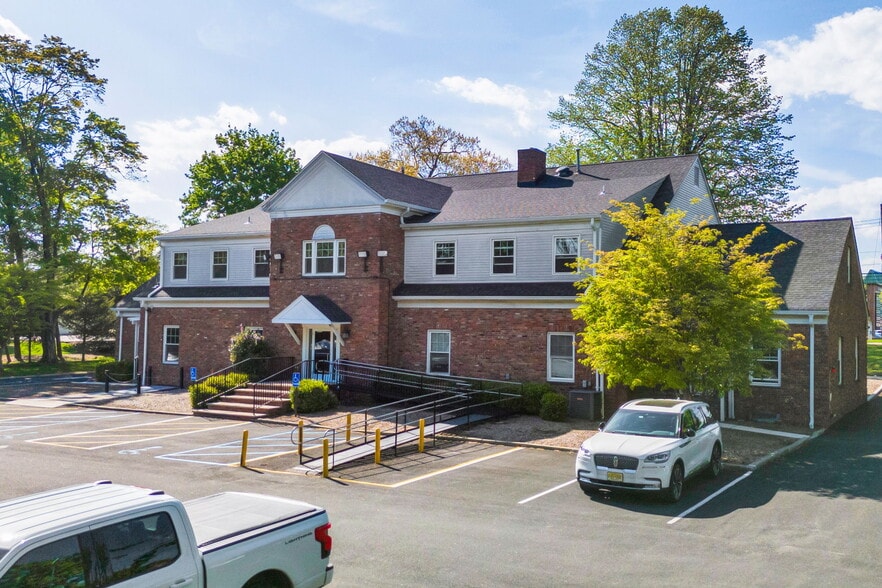 Primary Photo Of 215 Old Tappan Rd, Old Tappan Medical For Lease