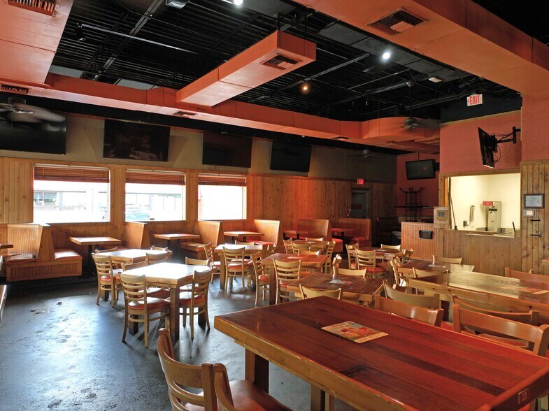 More Photos Of 5195 Fernandina Rd, Harbison Restaurant For Sale