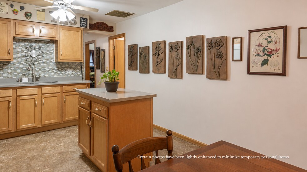 More Photos Of 113 Pine River St, Redgranite Service Station For Sale