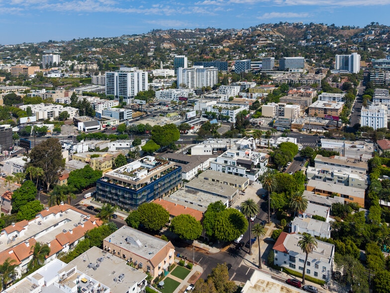 More Photos Of 1001 N Croft Ave, Los Angeles Apartments For Sale