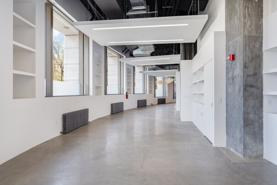 More Photos Of 240 Riverside Blvd, New York Apartments For Sale